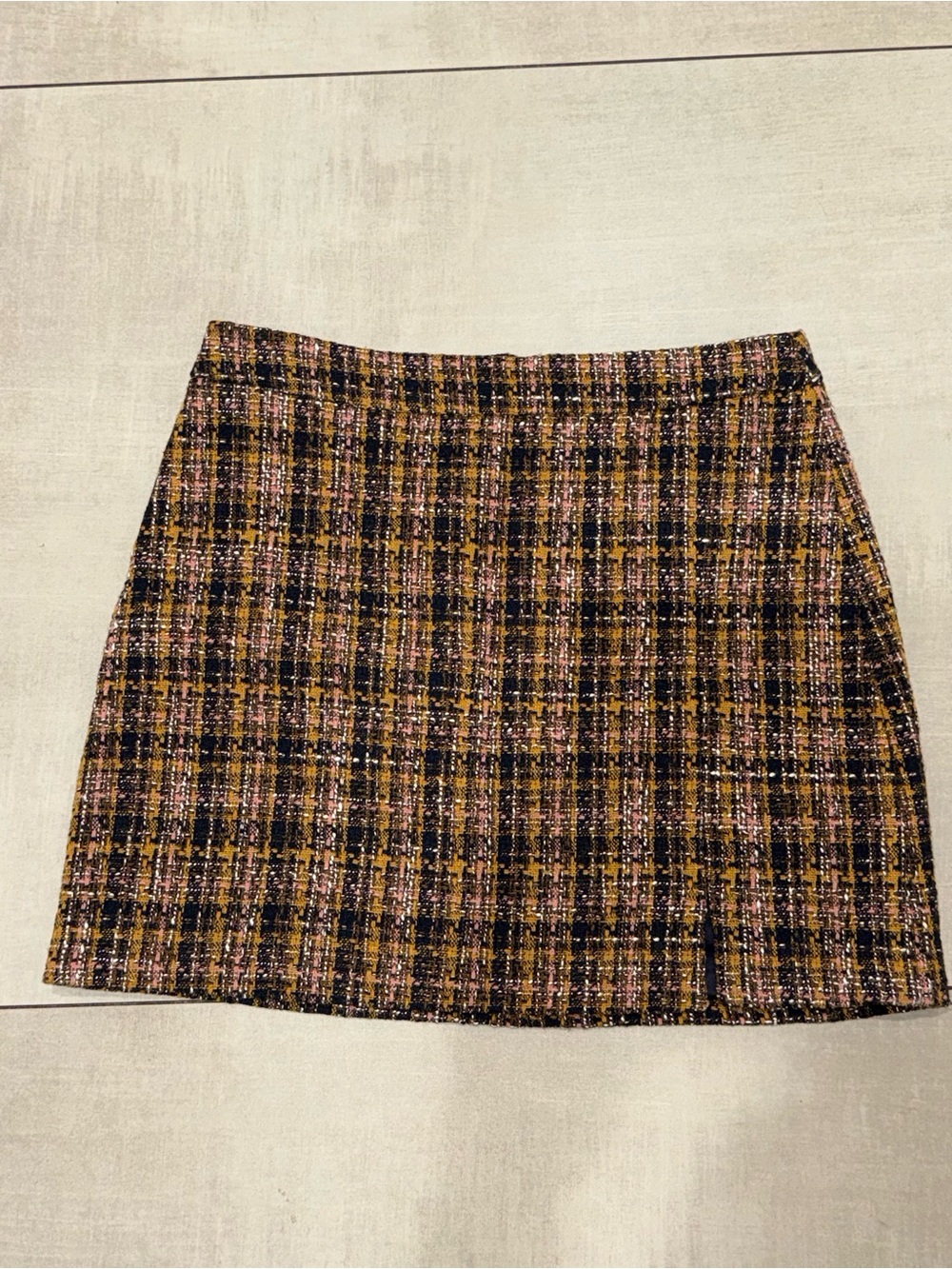 Greylin Plaid Tweed Preppy Mini Skirt in size MEDIUM